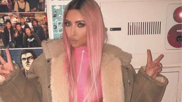 Kim Kardashian’s Pink Hair: A Bold and Trendsetting Style Statement 