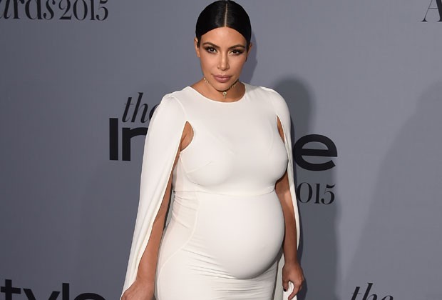 Fotos de Kim Kardashian Grávida: Uma Reflexão Sobre a Maternidade na Era Digital 