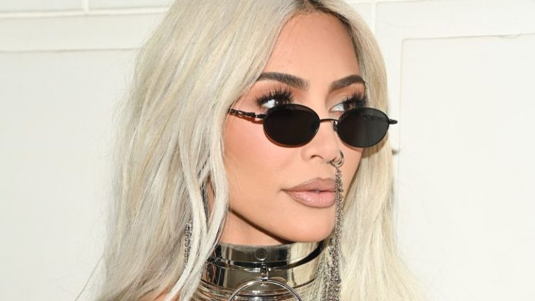 The Controversial Trend: Kim Kardashian’s Nose Ring 