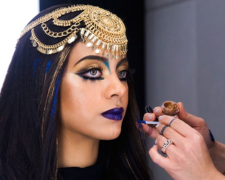 The Modern Cleopatra: Redefining Beauty with Cleopatra Makeup