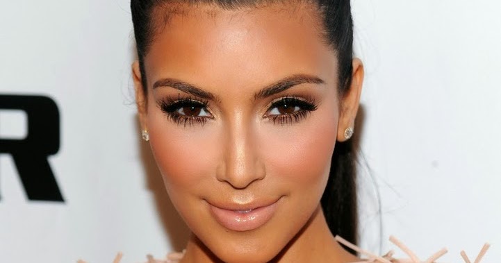 What Makeup Does Kim Kardashian Use 2013? 