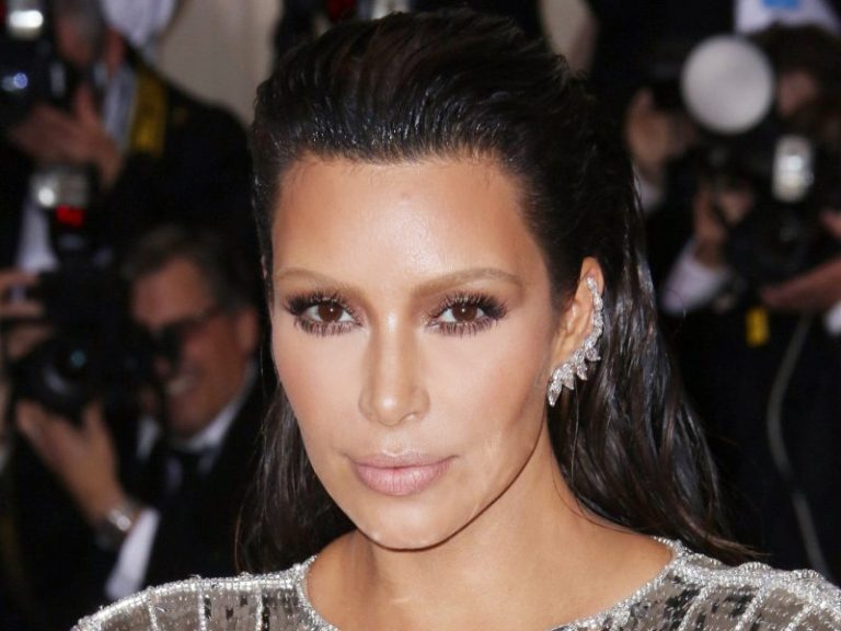 The Bold Move: Kim Kardashian’s Bleached Eyebrows 