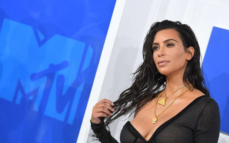 Kim Kardashian: Elle Publie une Photo d'elle Non Retouchée