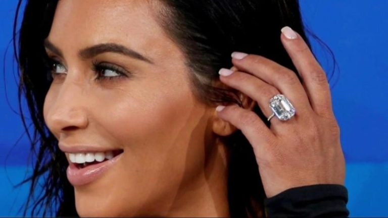 Kim Kardashian Jewelry 2016: A Glittering Display of Elegance 