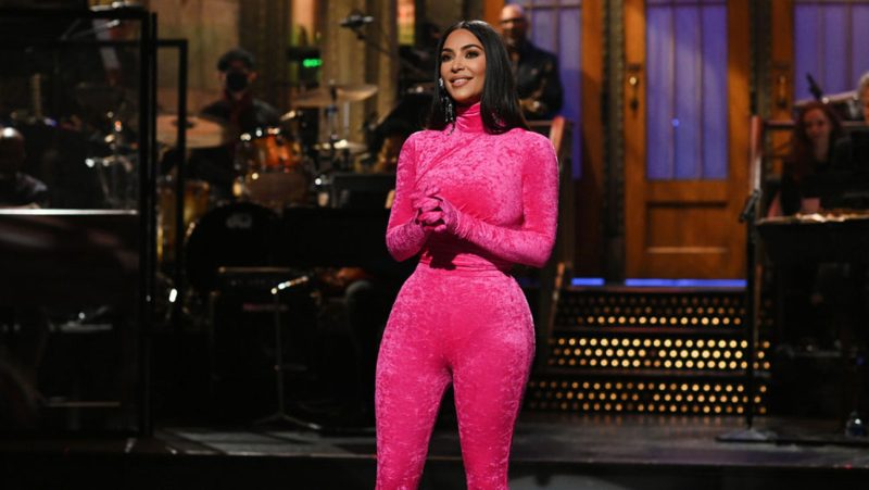 SNL Kim Kardashian Review: A Mixed Bag of Comedy and Controversy